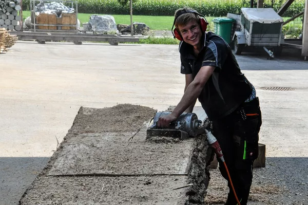 Stammdesign ist eine nachhaltige Tischmanufaktur