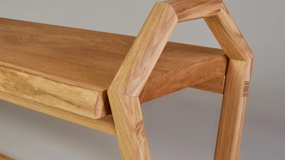 Designer Sitzbank aus Naturholz