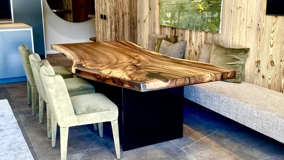 Baumstammtisch Nussbaum als Esstisch | 260x100 Nr. 94