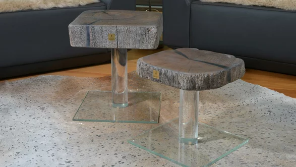 Beistelltisch aus einem massiven Eichen Baumstamm