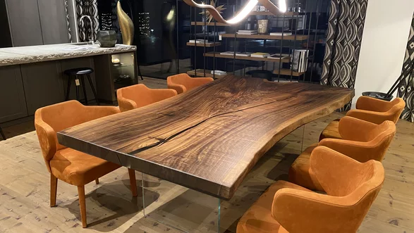 esstisch massivholz  Baumtisch  Baumkanten Tisch