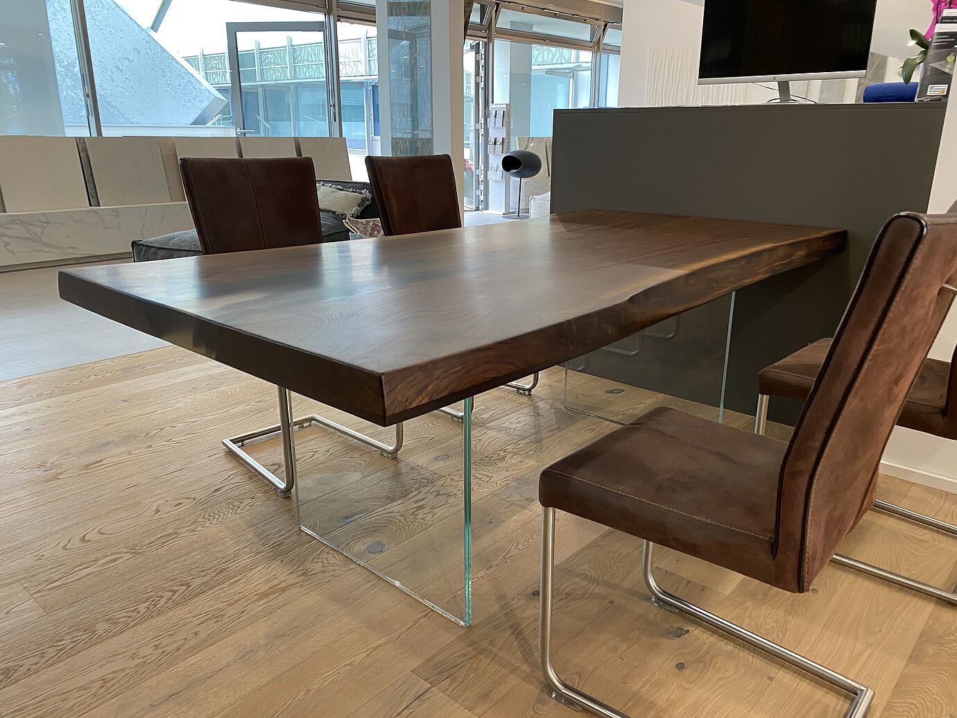 Esstisch / Arbeitstisch Nussbaum Nr. 41