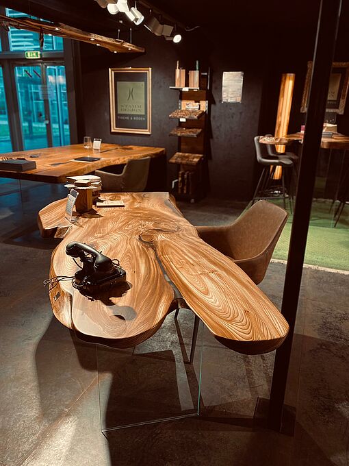 Arbeitstisch Ulme Nr. 31