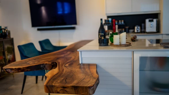 Designtisch Nussbaum | 260x190  Nr 109