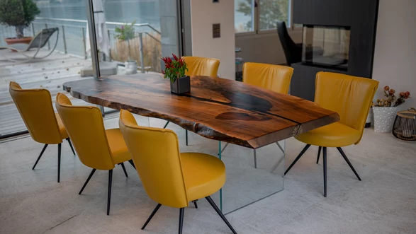 Baumstammepoxy Tisch Nussbaum | 300x120  Nr 106