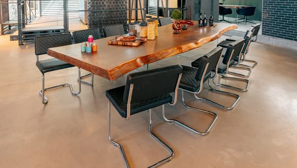 Echtholztisch Eiche dunkel Naturwaldkante | 360x125 Nr 112