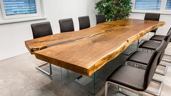 Baumtisch Eiche, Holztisch Epoxyharz Stammdesign