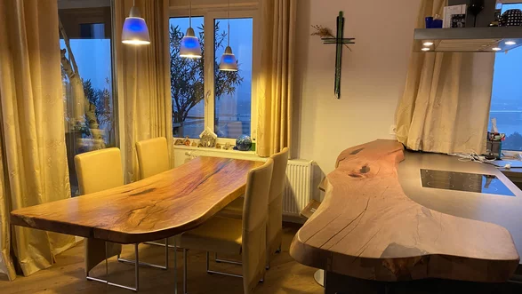 Tisch mit Epoxiharz Birne | 240 x 95 | Nr. 81