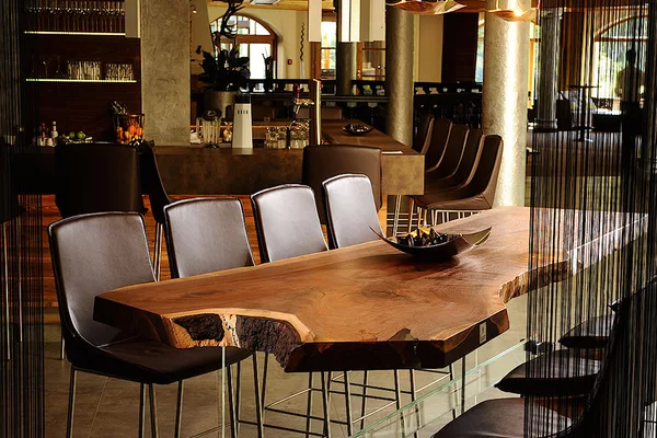 Nachhaltige & Handgefertigte Gastronomie Möbel Bar