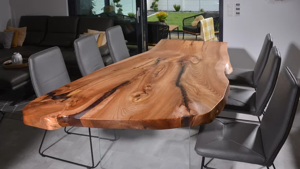 Esstisch aus einem Stamm Ulme | 260x 110 | Nr. 82