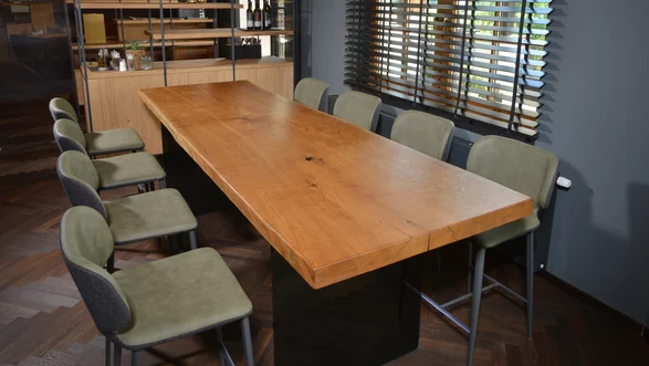 Baumstammtisch für die Gastronomie