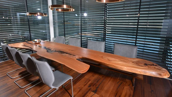 Esstisch Epoxyharz aus Ulme