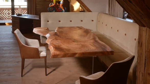 Esstisch Massivholz Rüster von Stammdesign