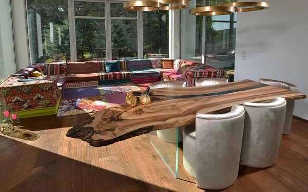 Tische aus Baumstamm