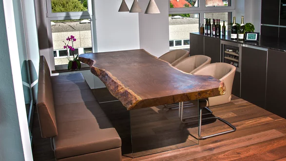 table massive en tronc d'arbre par Stammdesign