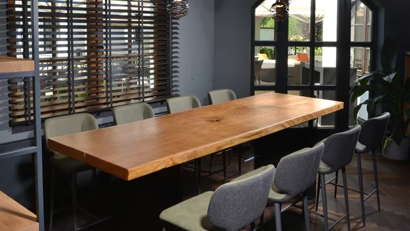 Baumstammtisch für die Gastronomie