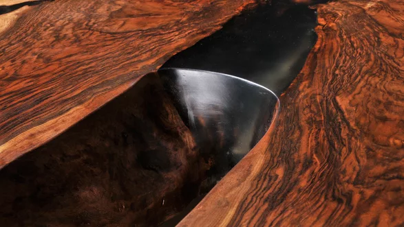 Couchtisch aus einem Baumstamm