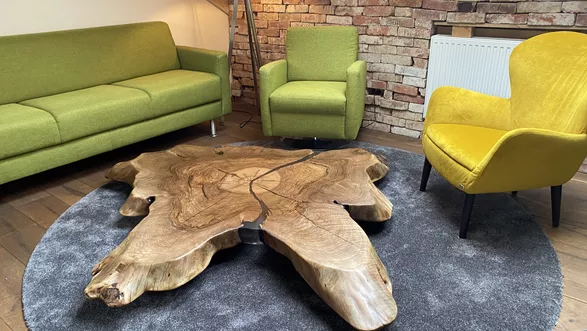 Couchtisch mit Epoxidharz Nussbaum | DM 130  Nr. 31