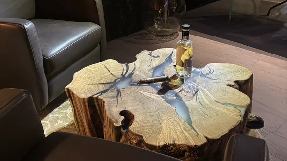 Couchtisch Robinie Naturwuchs | Durchmesser 80 cm  Nr 44